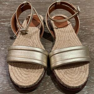 Castaner women’s sandal gold leather sole size 38 = 7.5 New